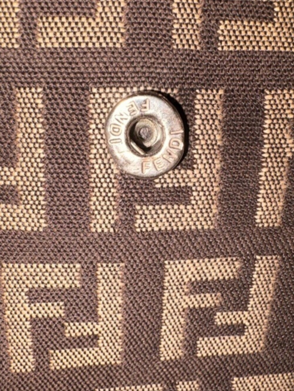 Fendi Wallet w/COA - Picture 7 of 8
